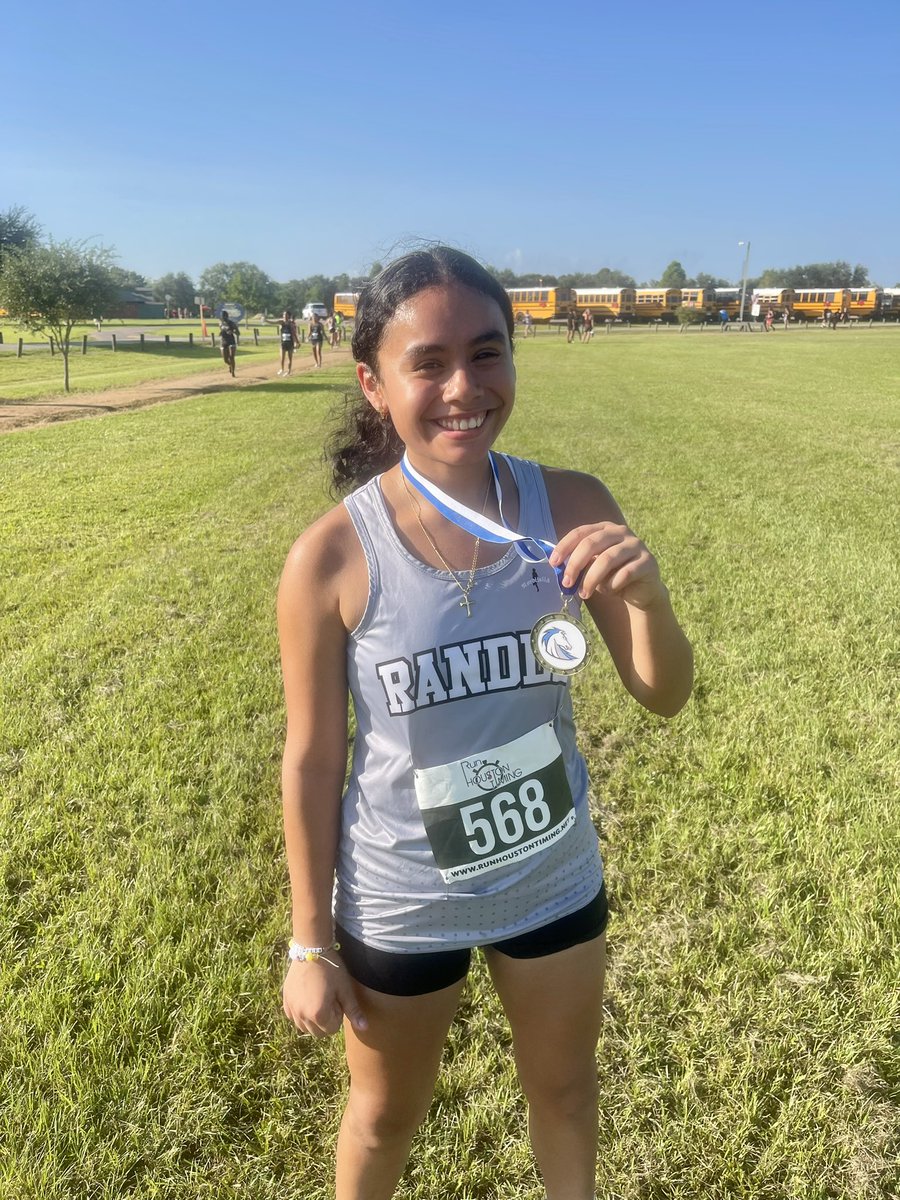 Meet 3 complete✅ Lions had a great race day Friday at the Clear Springs Chargers Classic 👟👟 We had two medalist in the JV divisions—William Wendel in his 1st meet EVER won 1st🥇and Dahlila Lucero finished 12th🙌🏽 Congratulations to all on another successful meet. #RandleXC