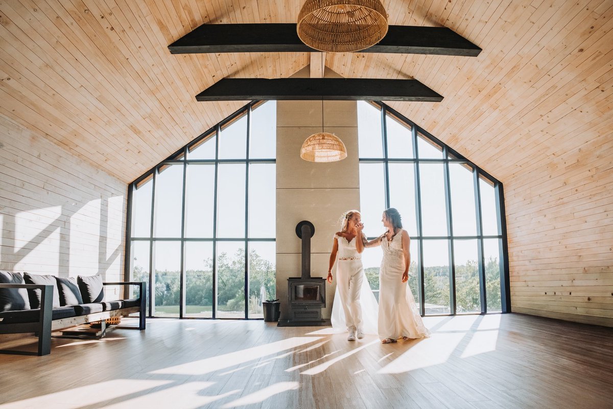 kward_13's tweet photo. Married the heck out of my best friend. Highly recommend.  My WIFE Though👸🏻✨🔥🥹🤍💐💍🏳️‍🌈
#oneweekago #wlwwedding #queerlove @KarineCoul84701 😘 https://t.co/6VHXIPL1ql