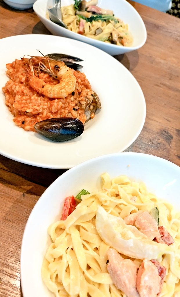 パスタとリゾットとパスタ！
満腹じゃ〜😋🩷