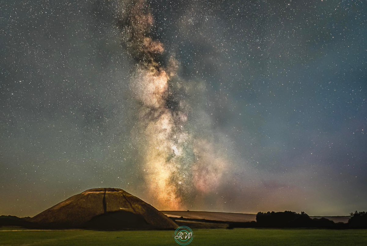 Silbury Hill, Avebury, Wiltshire, England, UK. 
Pic by Robert Willis