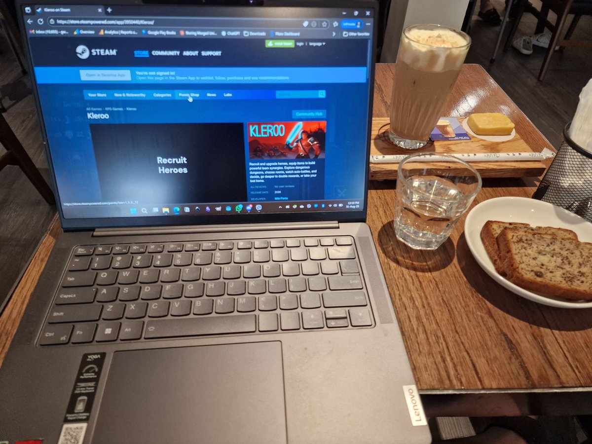 Celebrating the release of my Steam page with Coconut Coffee and Banana Cake :D

store.steampowered.com/app/3950440/Kl…

#Steam #NewOnSteam #gamedev #indiedev #indiegame #roguelike #autobattler #dungeoncrawler