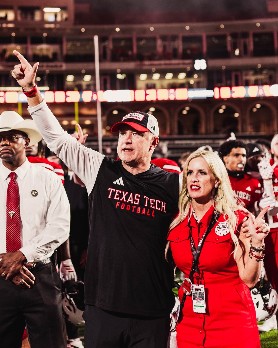 TexasTechFB's tweet photo. 🎶 Long Live The Matadors 🎶 https://t.co/Kkg3fLD8bT