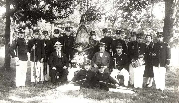 LaurensVIP's tweet image. Vandaag jureren in Sint-Geertruid (Segietere).
Mijn 1⃣2⃣5⃣e schuttersfeest als jurylid.
Ik heb er weer zin in. Allen succes!
#sjötterie #schutterij #jureren #exerceren #exercitie #marcheren #ZuidLimburg #traditie #trots #folklore #samen #uniformen #muziek #cultuur #plezier #feest