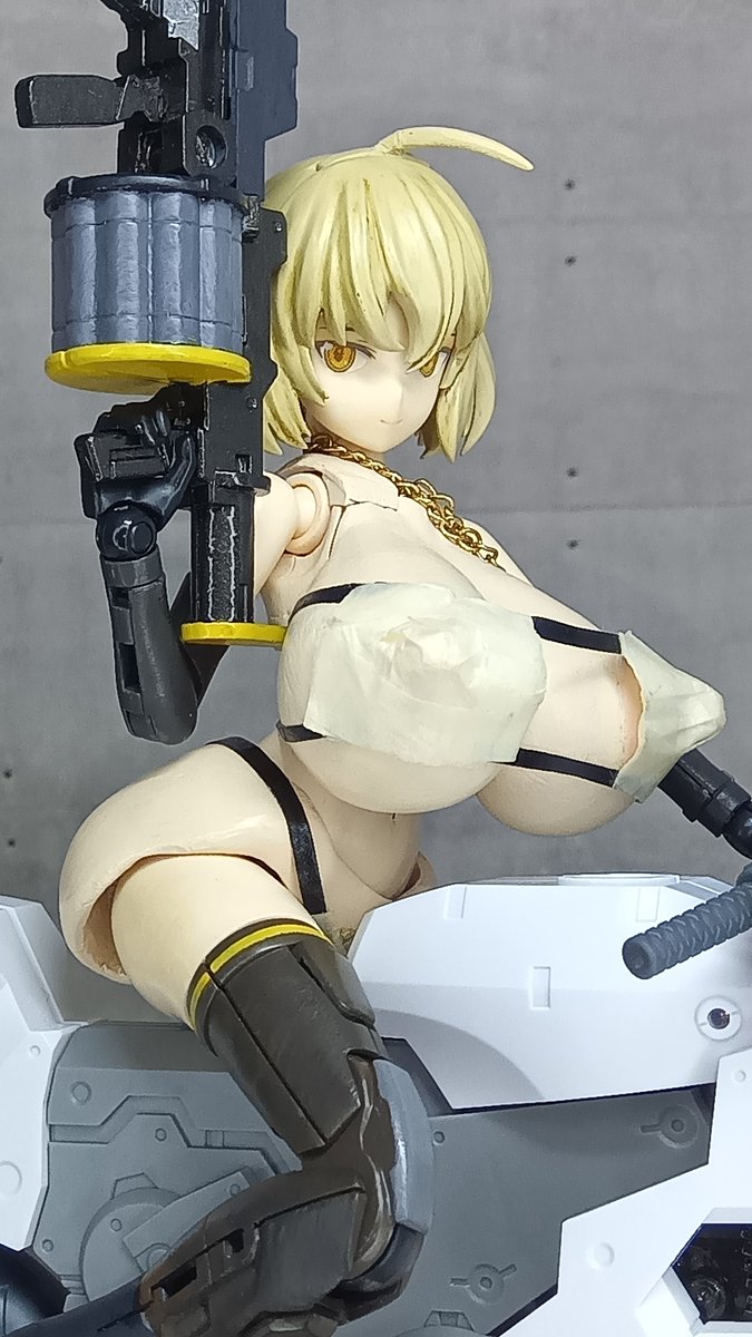 #このタグを見た人は黙って銃を持ったキャラを貼れ