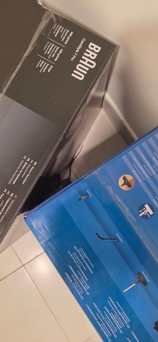 cecinin_kocasi's tweet image. 📦🐭 Ordered from @AmazonAE — package arrived with 3 LIVE MICE inside!
Customer service? Countless calls, zero solution.
Had to pay for pest control on my very first day at home.

Unacceptable. #AmazonUAE #Fail #HealthHazard