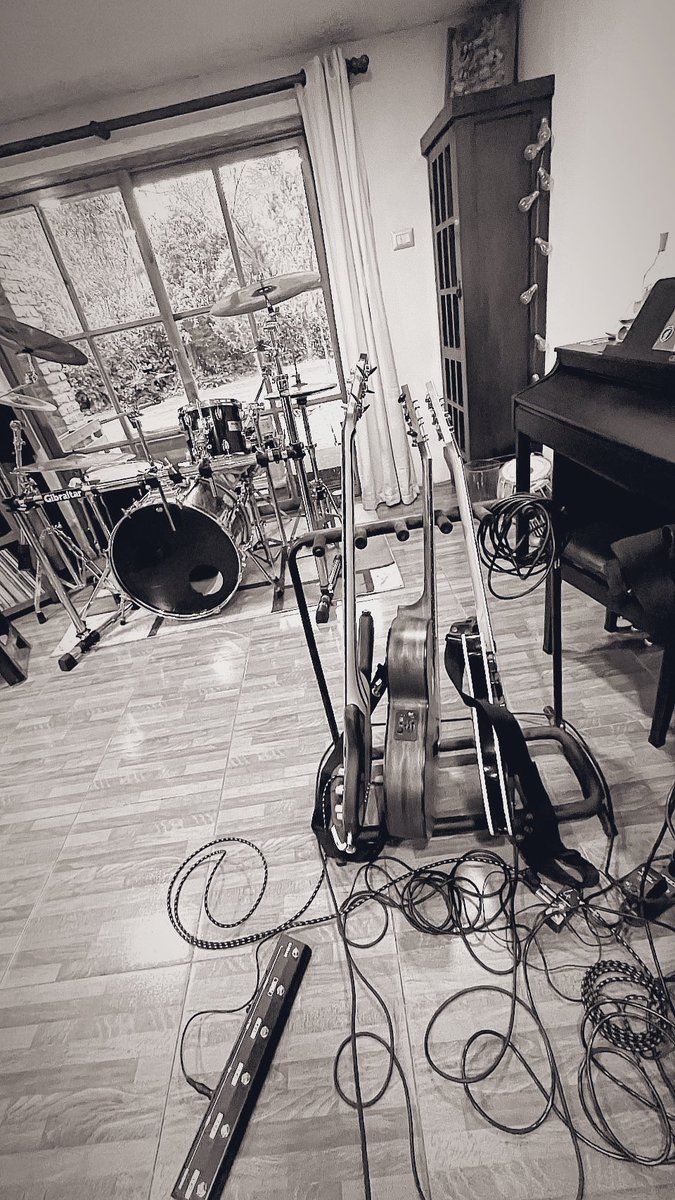 RamirezAlujas's tweet image. Una sonora tarde de sábado en los estudios @SoundCraftLab en Pirque [Agosto 2025] @redmatriz #SoundCraftLab #SCL