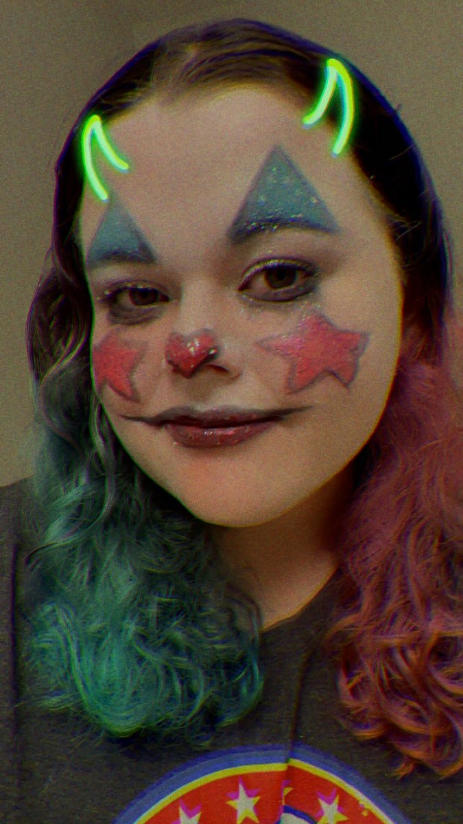 tvstatic's tweet image. me? nothing, just clownin’ around