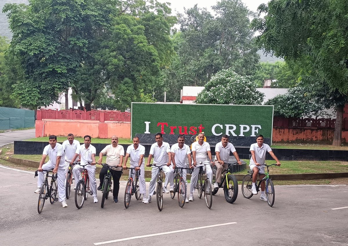 Gc1Ajmer's tweet photo. राष्ट्रीय खेल दिवस के उपलक्ष में दिनांक 29/08/2025 से 31/08/25 तक ग्रुप केंद्र प्रथम, केरिपुबल,अजमेर में योगाभ्यास,वालीबॉल मैच  एवं साईकिल रैली कार्यक्रम का आयोजन किया गया जिसमें ग्रुप केन्द्र प्रथम,रेंज अजमेर व कम्पोजिट अस्पताल के कार्मिको ने उत्साहपूर्वक हिस्सा लिया । https://t.co/NYms3tb7iD