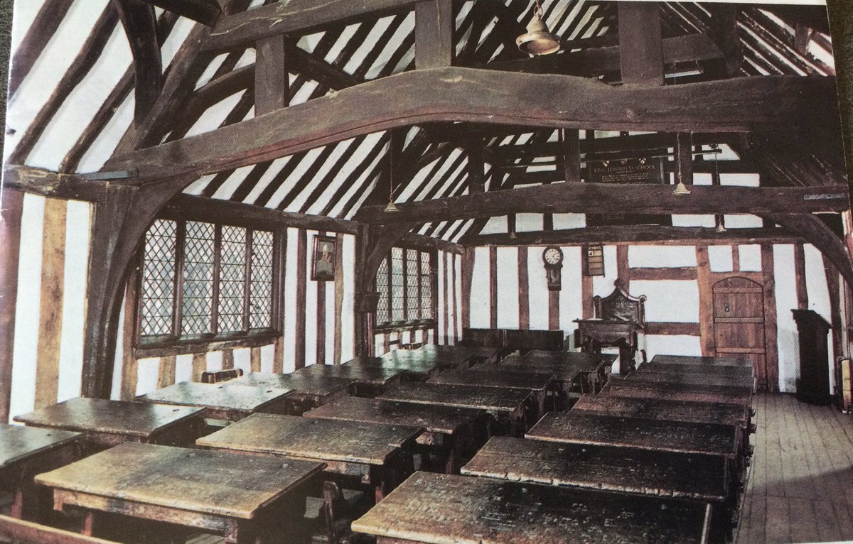 Schoolmasters will I keep within my house,
Fit to instruct her youth.
(The Taming of the Shrew)
#ShakespeareSunday 
(Shakespeare‘s school in Stratford)