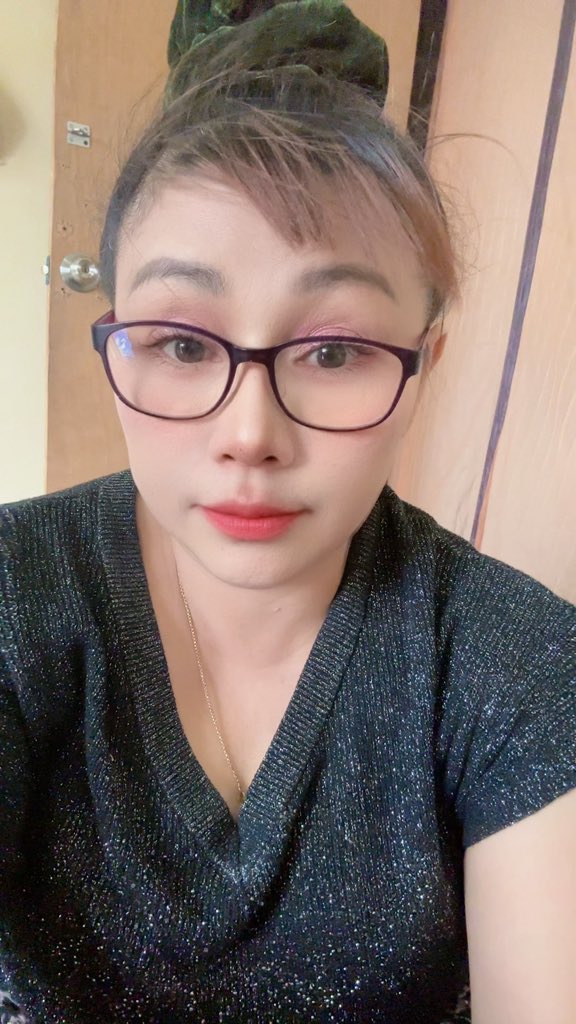 รับนวดนอกสถานที่ ในตัวเมืองมุกดาหาร มีหน้าร้าน นวดเป็น 100%  รับนวดไม่เกิน 23.00 นะค่ะ เน้นโทรน่าา 0849263259 แอดลาย 5566live สนใจทักมาได้เลยจ้า