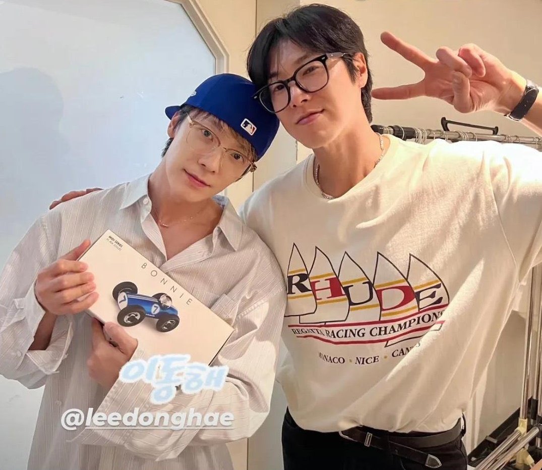I'm really proud of you, little brother Donghae! Congratulations to Super Junior on your incredible journey over the past 20 years and for the SS10 concert! Your hard work and dedication truly shine through, and you all are simply amazing!