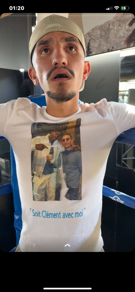 MrLoue's tweet photo. #HMIHOUSE #ANTHO TA PAS ÉTÉ CLÉMENT AVEC #VARGASS TU MAS ÉPATÉS JAI SENTI SA, IL TON TROP NÉGLIGÉ TES TROP MON GARS MERCI DE FAIRE HONNEUR AU PEUPLE . https://t.co/QdNoazsEYT