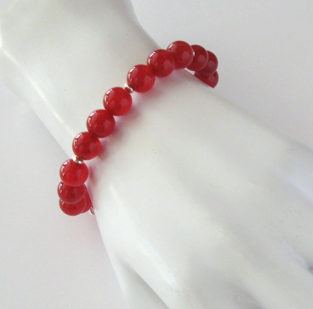 sendinglovegems's tweet image. Red Jade Beaded Sterling Silver Bracelet, Adjustable Length, 8mm Stone Beads tuppu.net/d4fca9d0 #SendingLoveGallery #Etsy #CandyAppleRed