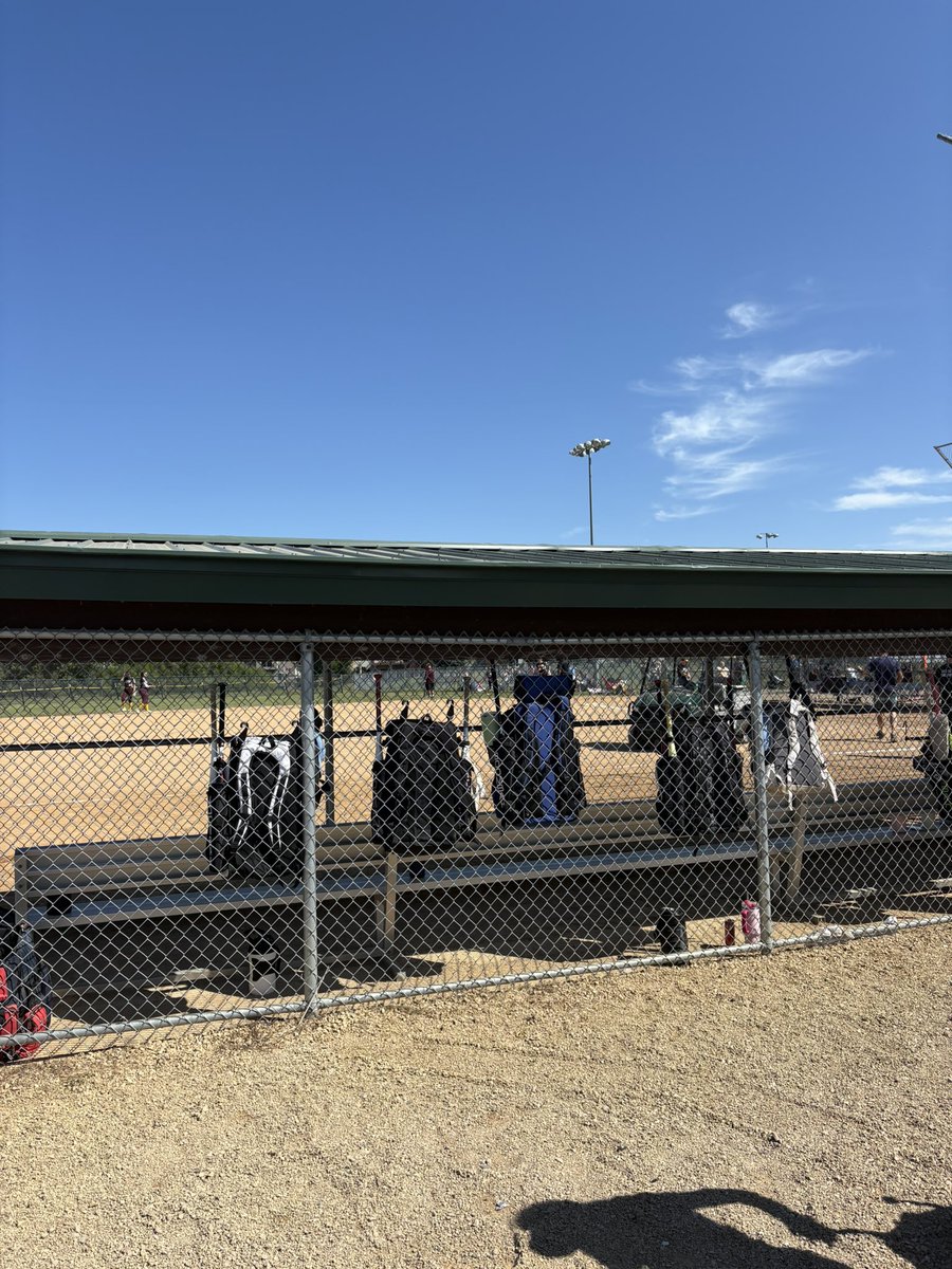 Starting off the 25-26 club year coaching the defending Alliance National Champs. Doesn’t get much better than that! 

This group🔥🔥 @THolt0184 <a href="/kariannedrury71/">Karianne Drury</a> <a href="/trinitymjensen/">Trinity Jensen</a> <a href="/Lillyanb23/">Lilly Bury</a> <a href="/thealliancefp/">The Alliance Fastpitch</a>