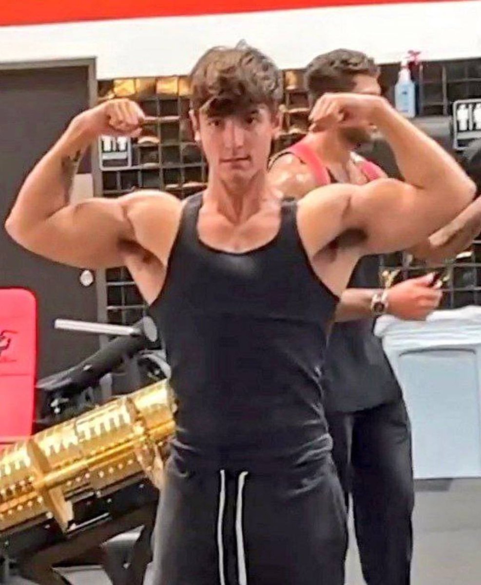 bet his pits STINK 🥴🤤