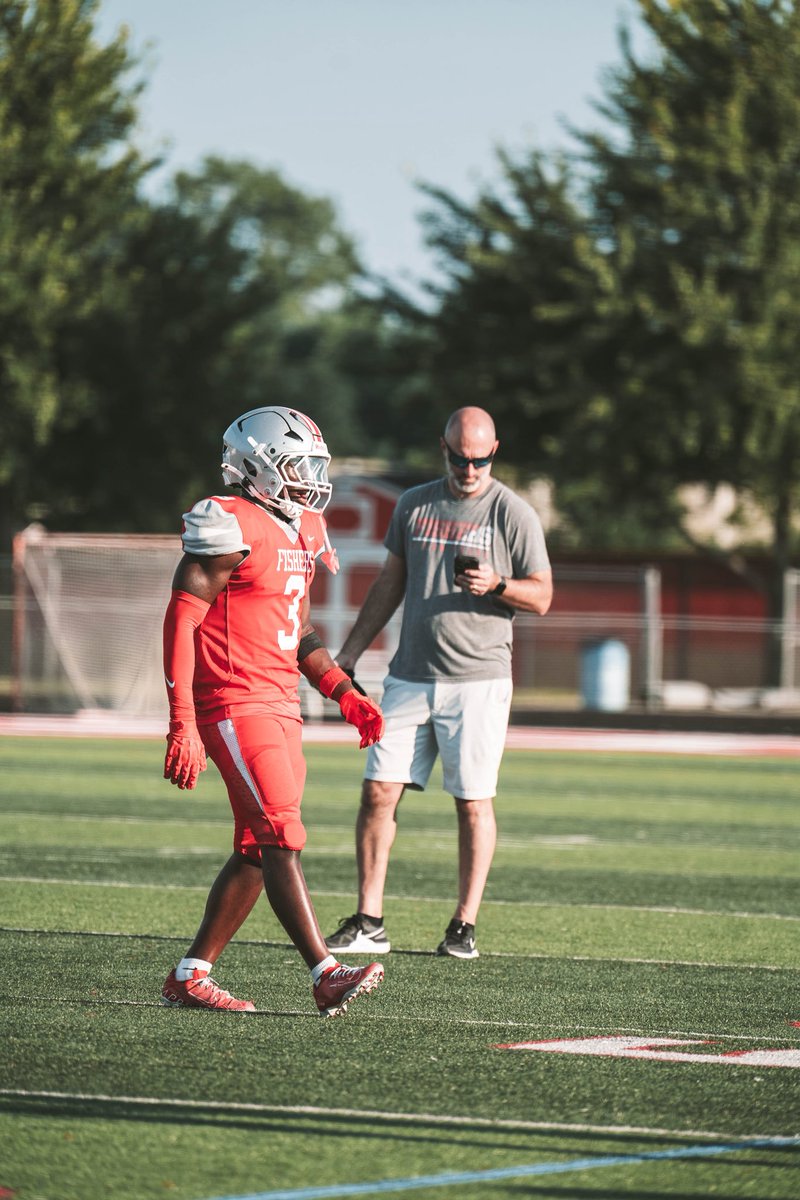 Week 2 Highlights‼️

14 carries for 125 rushing yards (8.9 YPC)
2 rushing TDs
4 receptions for 88 yards
1 receiving TD
213 All-Purpose yards 
hudl.com/v/2SXNUw