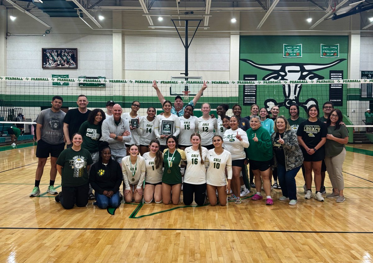 RGC_VB's tweet image. DUUUBBSSSS 🔥

2025 Lady Cougars are Pearsall Varsity Tournament CHAMPIONS 🏆🥇🏐

We defeated Hondo 2-1 in the ship, going undefeated 6-0 for the tournament

Tournament MVP Jada Pressley 
All Tournament Team Ava Perez and Heidi Ingram 

Shoutout to our families!! 💚