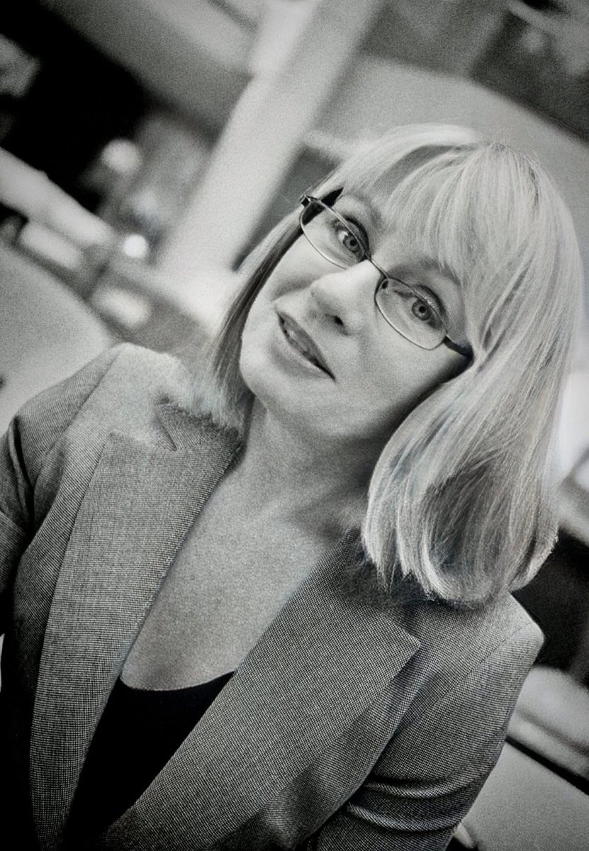 The missus in secretary mode, about twenty-years ago. Still looking alright. I’m a lucky man