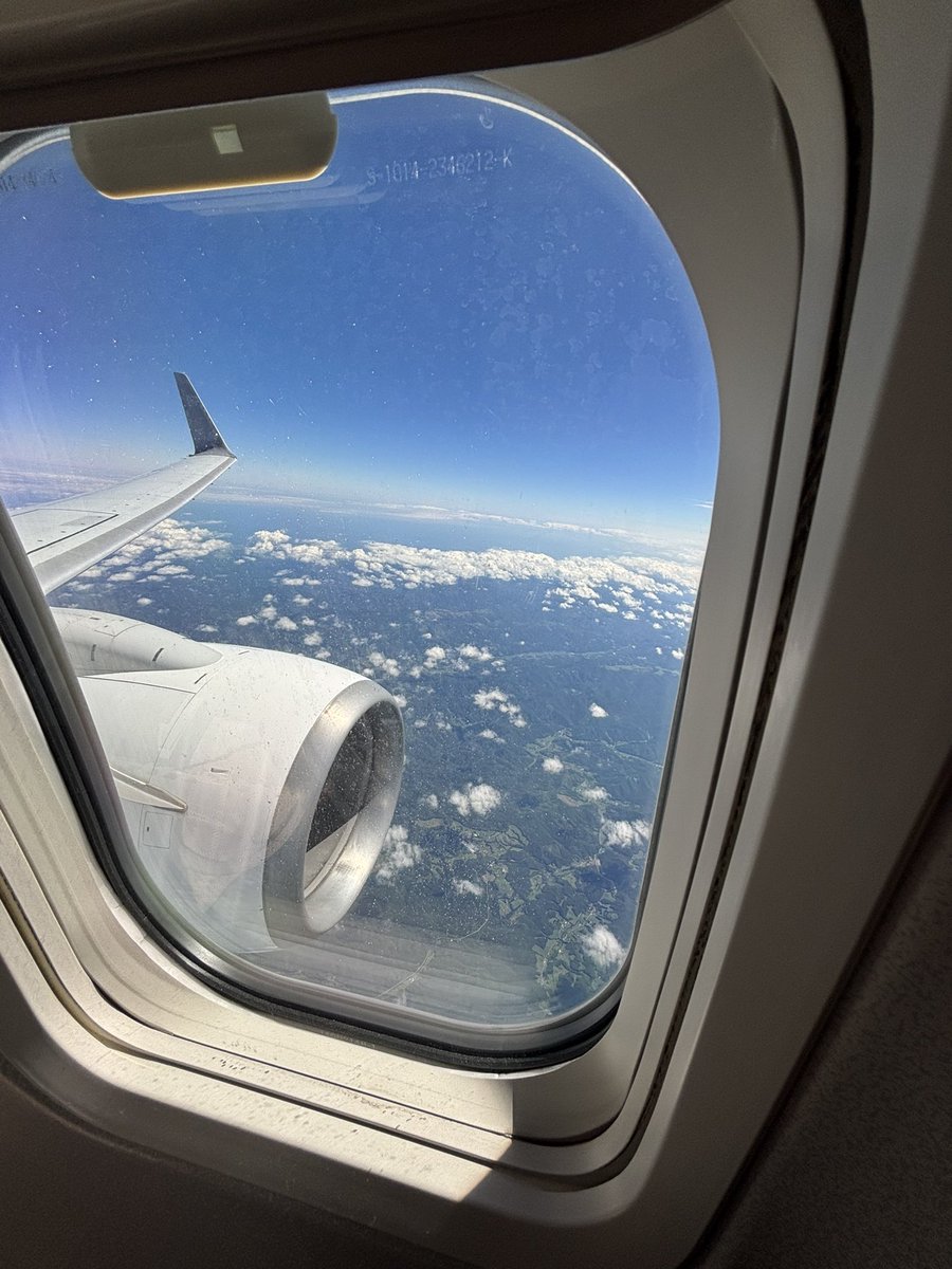 青森から千葉へ
飛行機なう