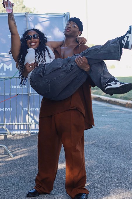 Watch Extra , Extra…..PEEETAAAHHH😱's leaked NSFW photo on TwXstars