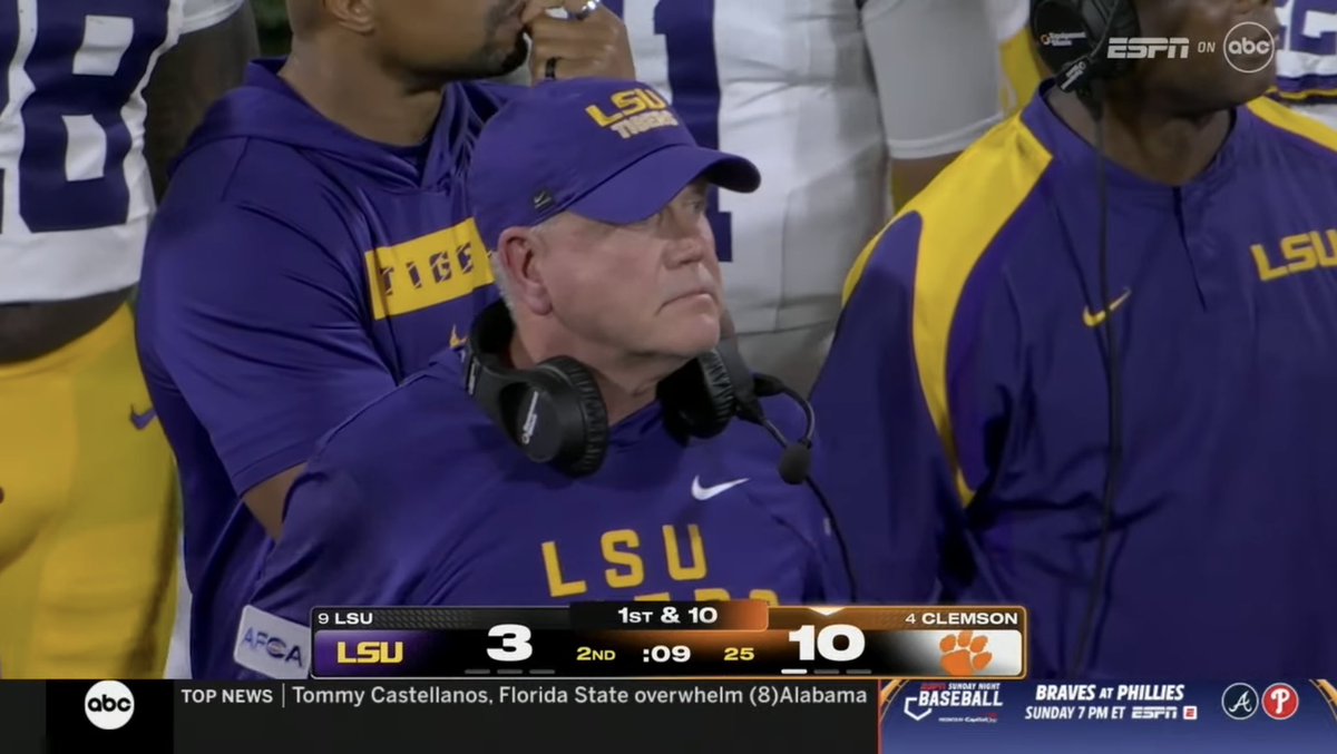 College football is so back! 😂🤣😂