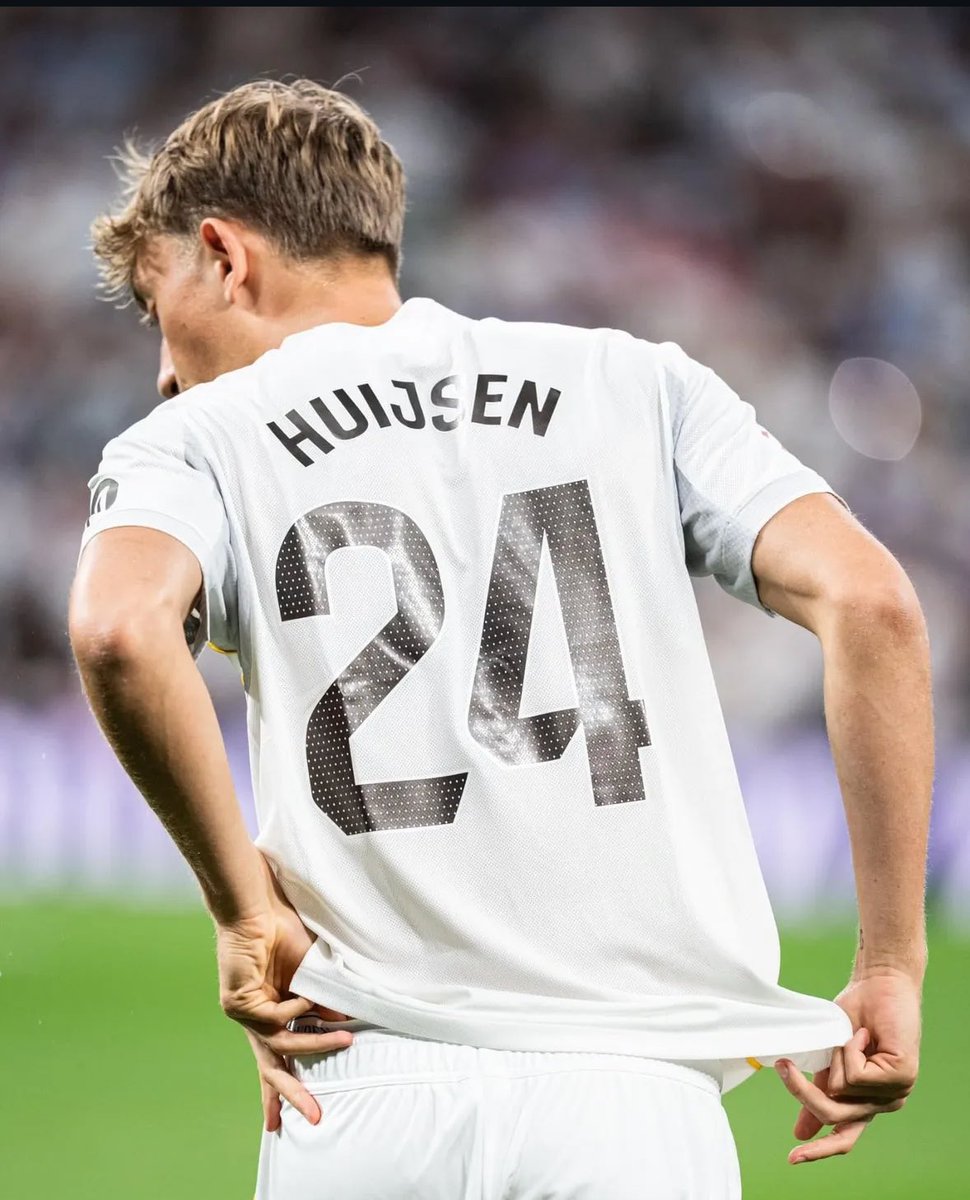 ⁴K  HUIJSEN 🤍✨📸                                                                         #Wallpapers                                                            #RealMadridRCDMallorca                                                                   #FC25