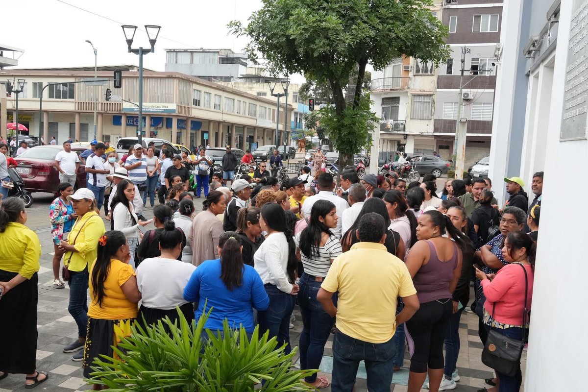 Por convocatoria de los pacientes renales y sus familiares, mantuvimos un conversatorio en el cual se analizó la crítica situación que se atraviesa por la falta de pagos por parte del IESS y del MSP, hasta hoy no existe respuesta…