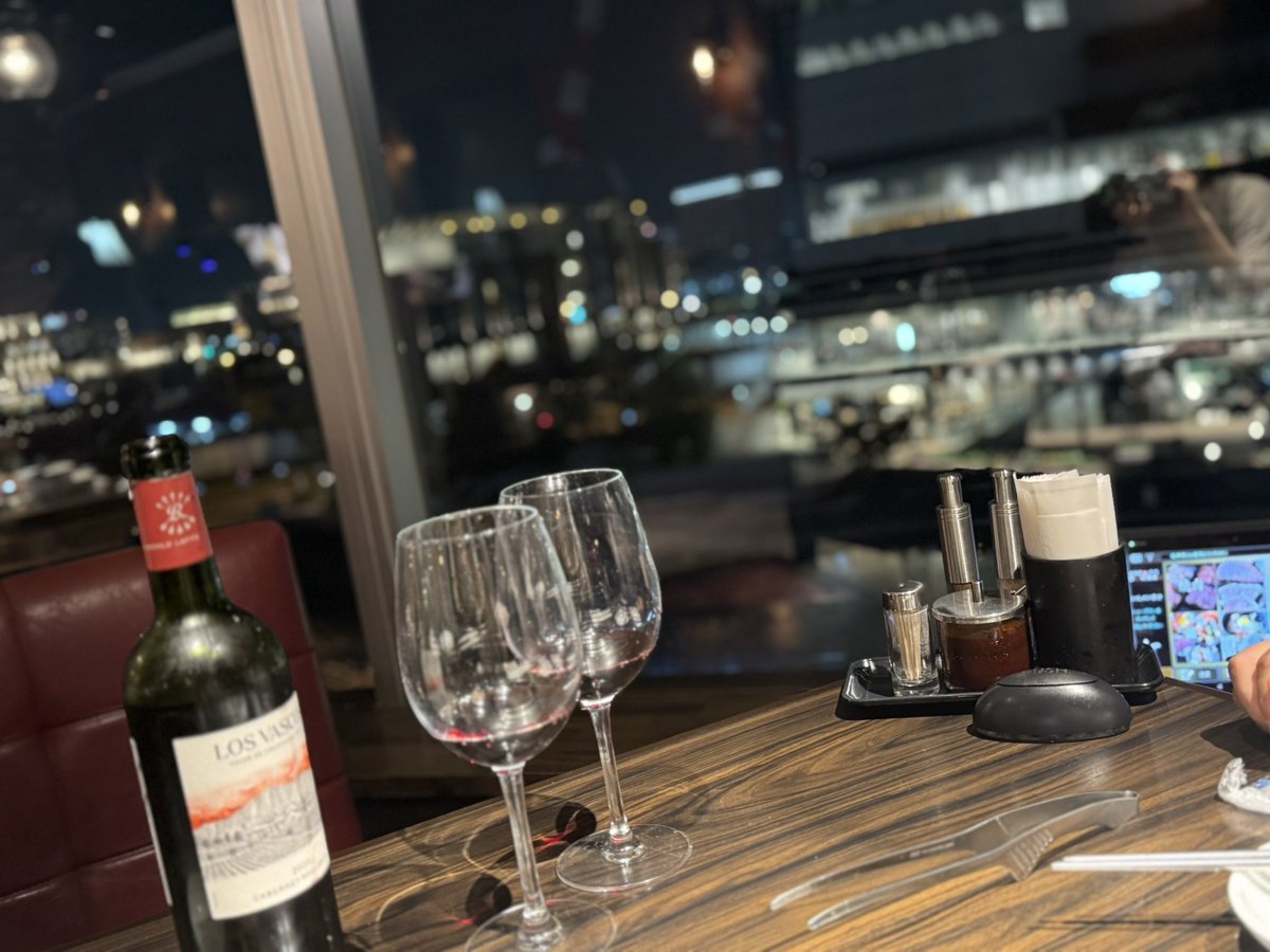 一昨日、初横浜上陸した！
綺麗な都会でした✨
あとお肉美味しかった🍖