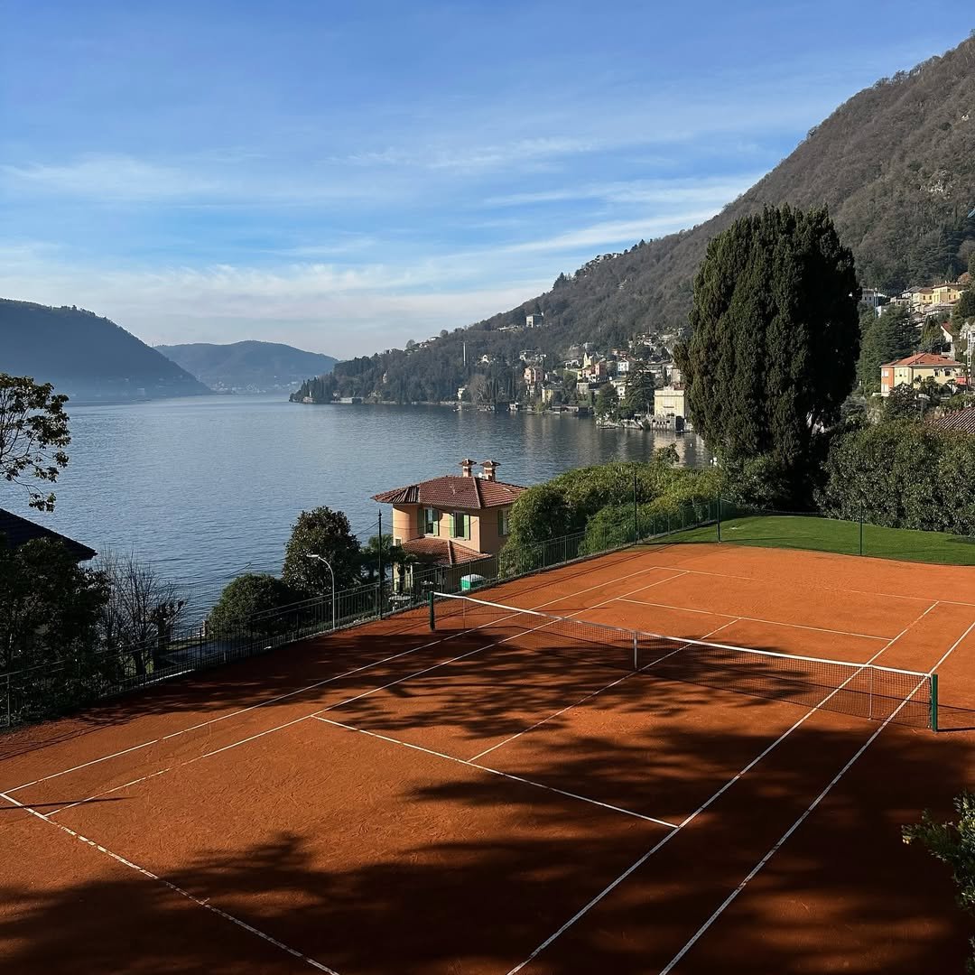 GM ☀️

Happy Sunday from the last day of summer 2025

Time flies; spend more of it with people you love. Markets will likely look better in Sep with rate cuts coming. 

Enjoy moment, work smart; that’s all. Love you.