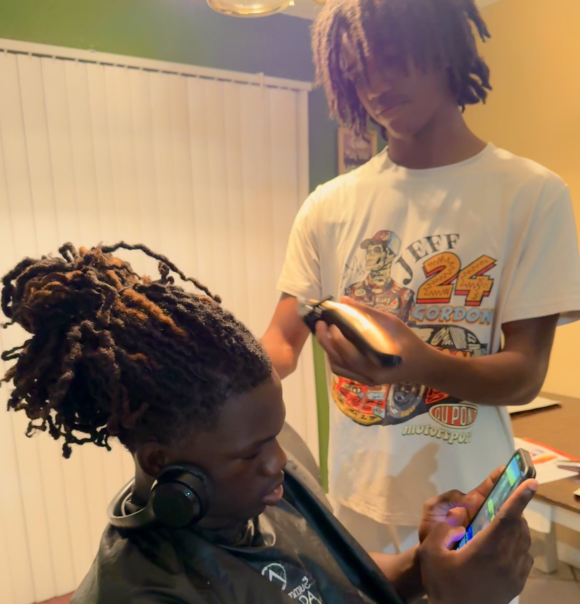 AsirChappell's tweet image. Getting clean, by my brother @kalen813 
Multitalented in our house, skilled in many areas. If you’re wondering can we do something, Just assume that we can do the job!! 🏆💪🏾 #wellrounded #makingMen #agtg