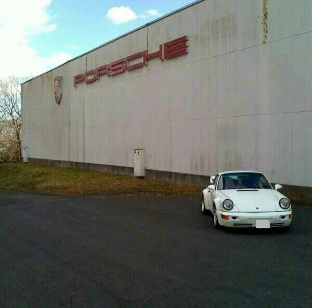 15年前の思い出
空冷ポルシェ日本聖地へ里帰り
ミツワ自動車富士小山デポで点検受ける964ターボ

ミツワ自動車閉業した今はどうなっているんだろう…