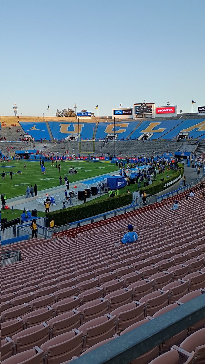 UCLAFan_74!! tweet media