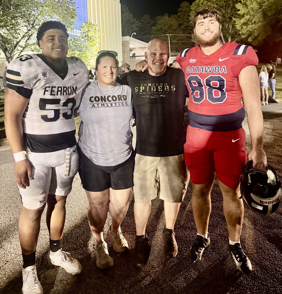 1forMe77's tweet photo. Great seeing @WillHoward_22 &amp; @JamesonHackett1. 2 greats to wear the Black &amp; Gold for @CHSspiderFB. Always Family
@spidersATC 
@CatawbaFootball 
@FerrumFootball https://t.co/1jlC6rcpdy