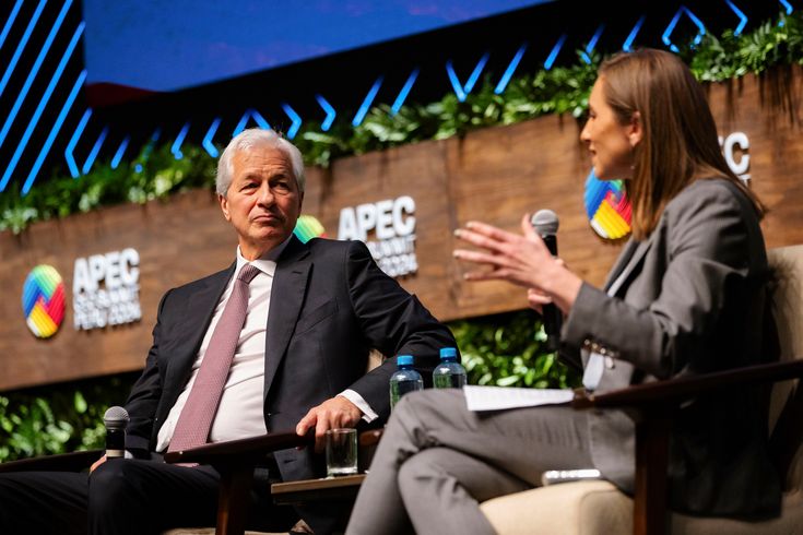 It was a wonderful conference so far🥂☮️