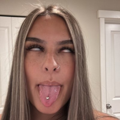 O_Moore16's tweet photo. #NewProfilePic https://t.co/6jraBlDWei