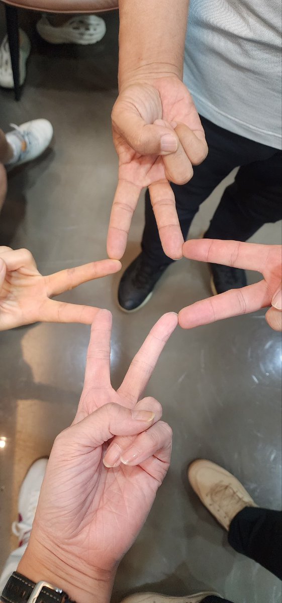 즐거웠습니다.

선선해지니 이젠야하게놀까요??!!^^
스크린으로 시작해서 필드라운딩...
1박2일 여행으로 진도나가봐요!
매너좋으신부커님! 연락기다립니다....
#부커만남 #스크린골프 #골프 #여행