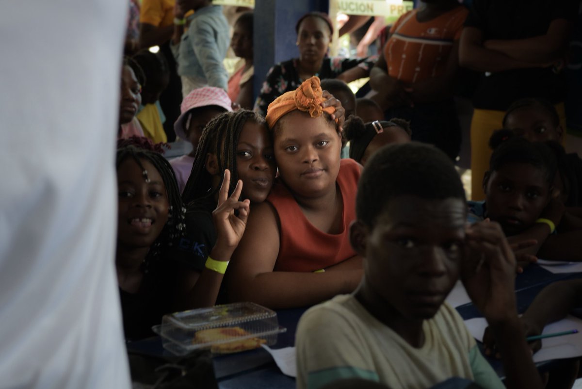 Jodia 30 Out 2025 CODEVI remèt 427 valiz ak materyèl eskolè a 427 timoun nan kominote Wanament lan. Aktivite sa rantre nan akonpayman sosyal CODEVI nan kominote a. Nou sou twazyèm edisyon an.