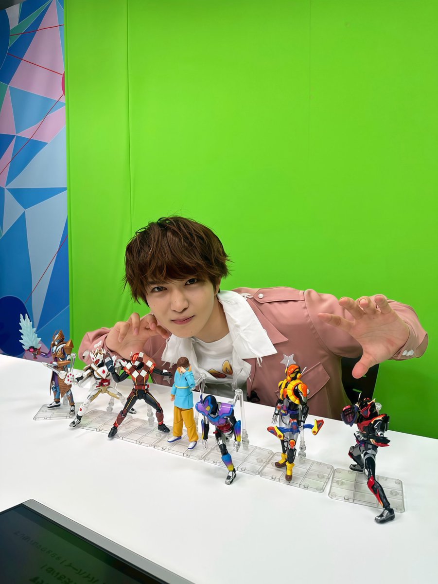 ガンバレジェンズ ビターガヴ LLR パラレル ダークショウマ 知念英和