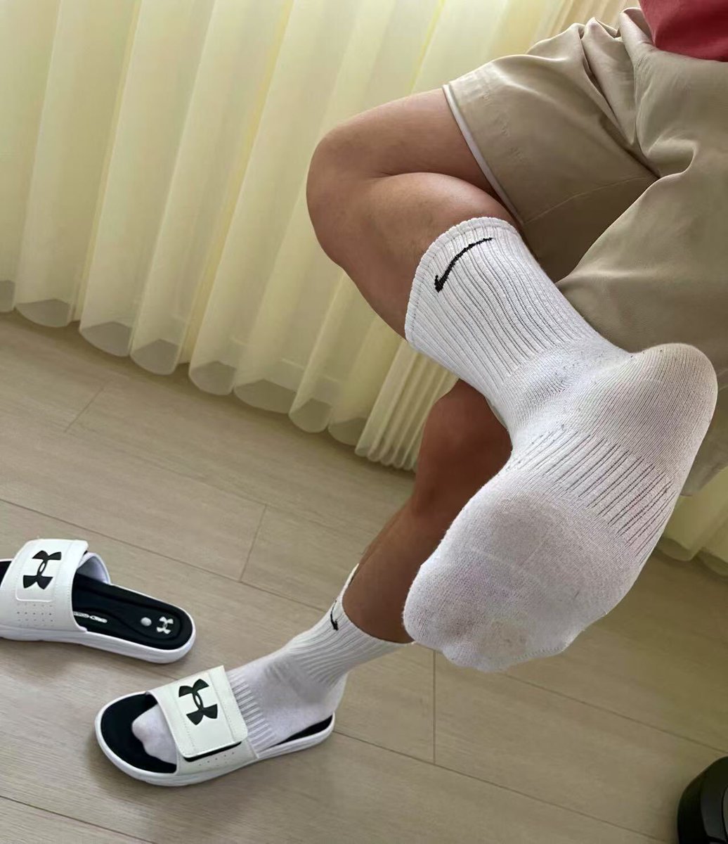 又被说要多拍两张这个 #白袜男孩 #白袜