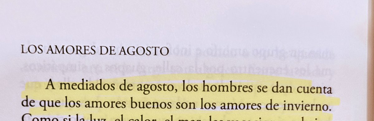 rhoda_2912_'s tweet photo. «Hay años enteros en los que no pasa nada…
Hay años con fiestas de cumpleaños de mierda, Navidades solitarias, libros mediocres y amores que sólo servirán para guiarte hacia otros. No son años perdidos, la vida tiene una manera particular de derramarse…»
—Milena Busquets https://t.co/hn2uRkqgwL