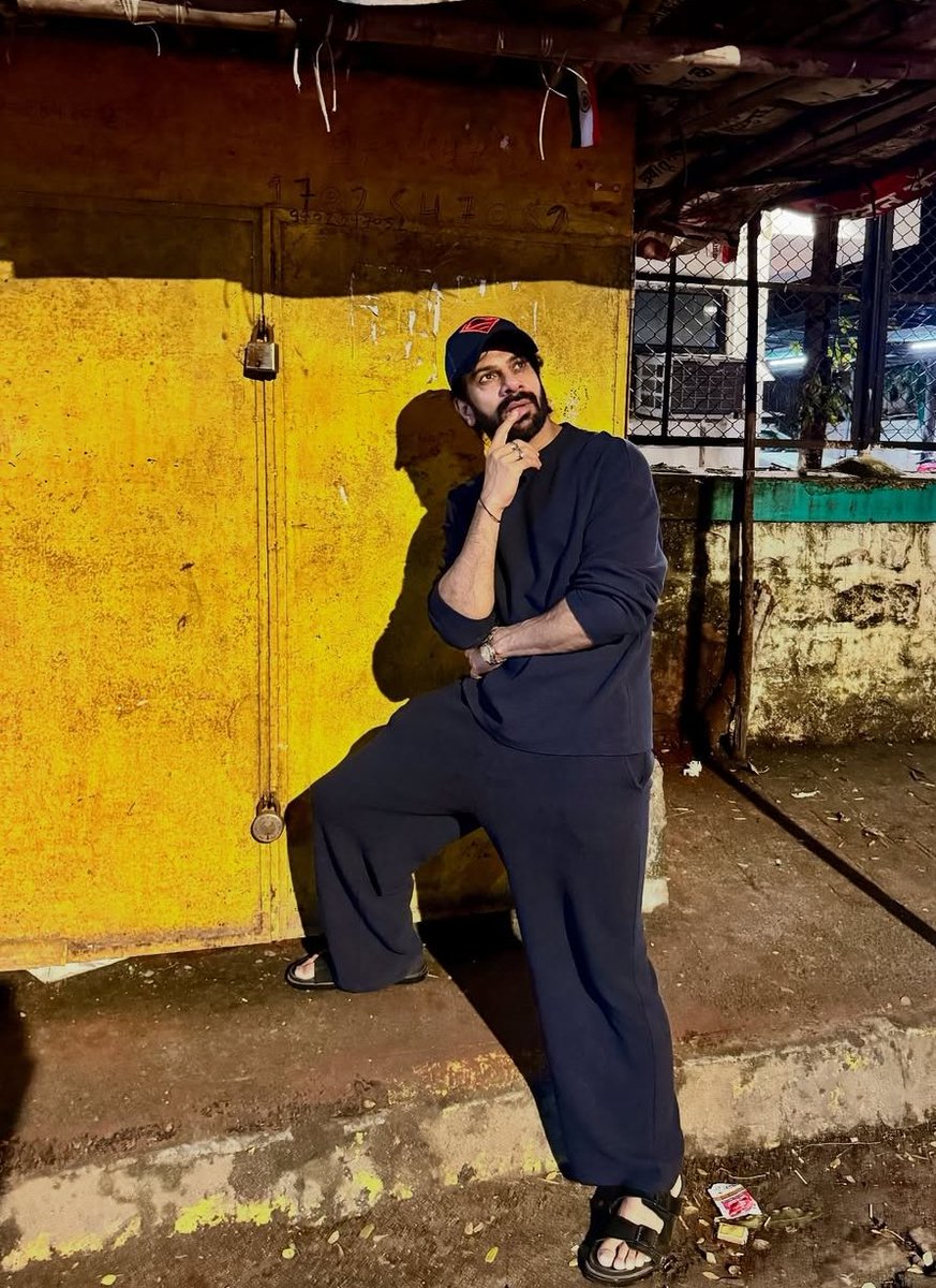 Jess (@jess41053210) on Twitter photo 3 A.M. post , with sholay ka dialogue as audio and caption 🙂
Only Karan can do this 😂👍
We were missing missing, kvm chakki pissing pissing 😂
Guys like comment share the post♥️
instagram.com/p/DN_l3bGCJdS/…
#KaranVeerMehra
#kvmnation
<a href="/KaranVeerMehra/">Karan Veer Mehra</a> 3 A.M. post , with sholay ka dialogue as audio and caption 🙂
Only Karan can do this 😂👍
We were missing missing, kvm chakki pissing pissing 😂
Guys like comment share the post♥️
instagram.com/p/DN_l3bGCJdS/…
#KaranVeerMehra
#kvmnation
<a href="/KaranVeerMehra/">Karan Veer Mehra</a>