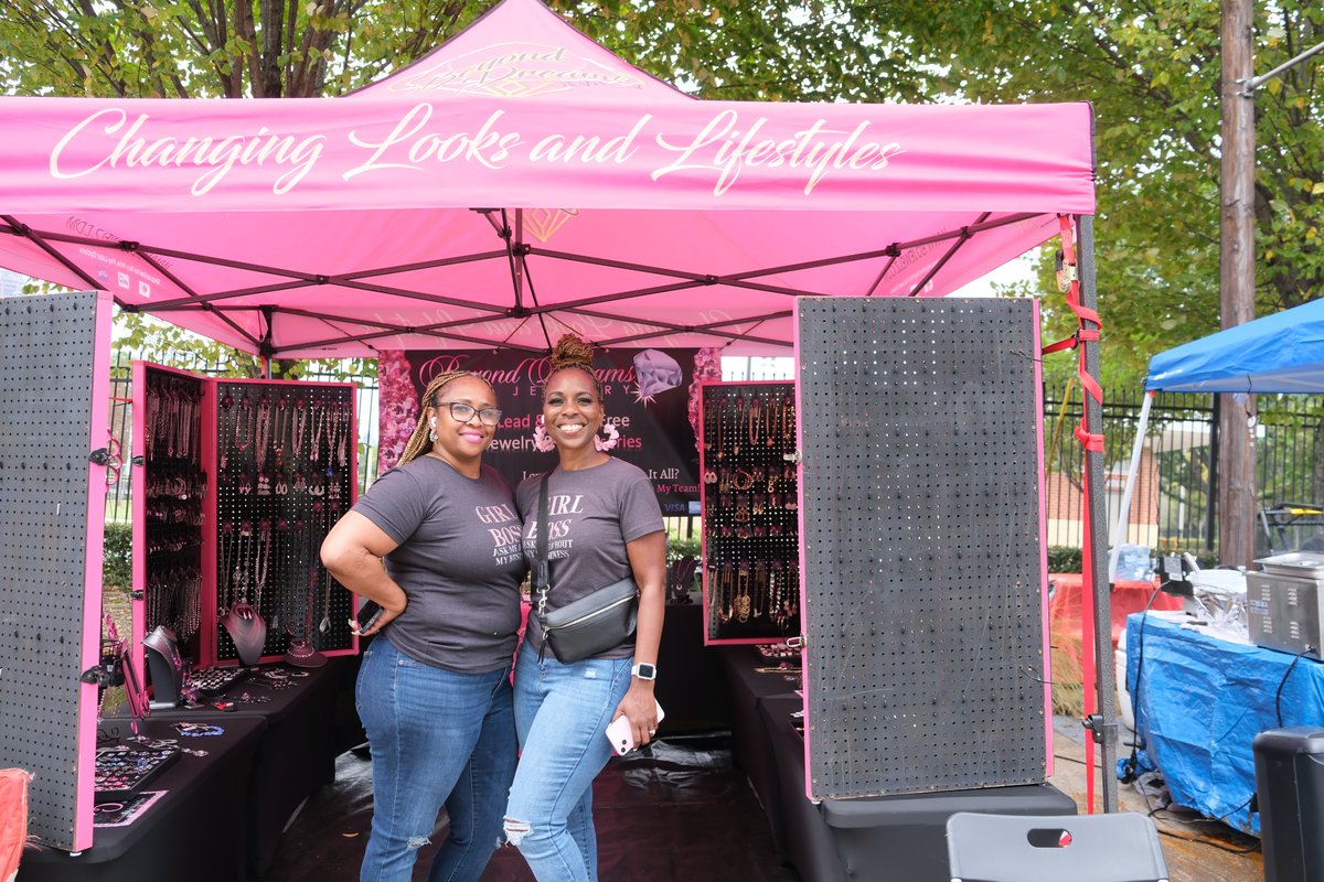 SAMusicFest's tweet photo. #Recap of previous #SweetAuburnMusicFest If you know them #TagThem #FollowUs #LikeUs for more event updates. Come join us this year #NewSchool #thePlaceToBe #ATownStayDown #RiseUp #FallFest #ThePeoplesChoice #AtlantaHappenings #GoodTimes #Picturethis #SelfieLove #SAMusicFest https://t.co/I0G4Wyd814
