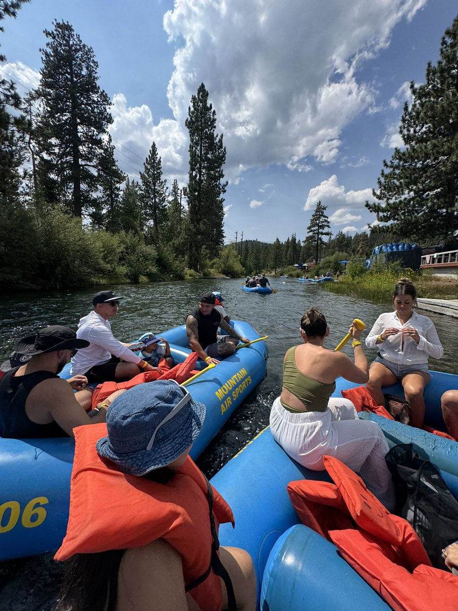 Rafting down Truckee River was a vibe 😍