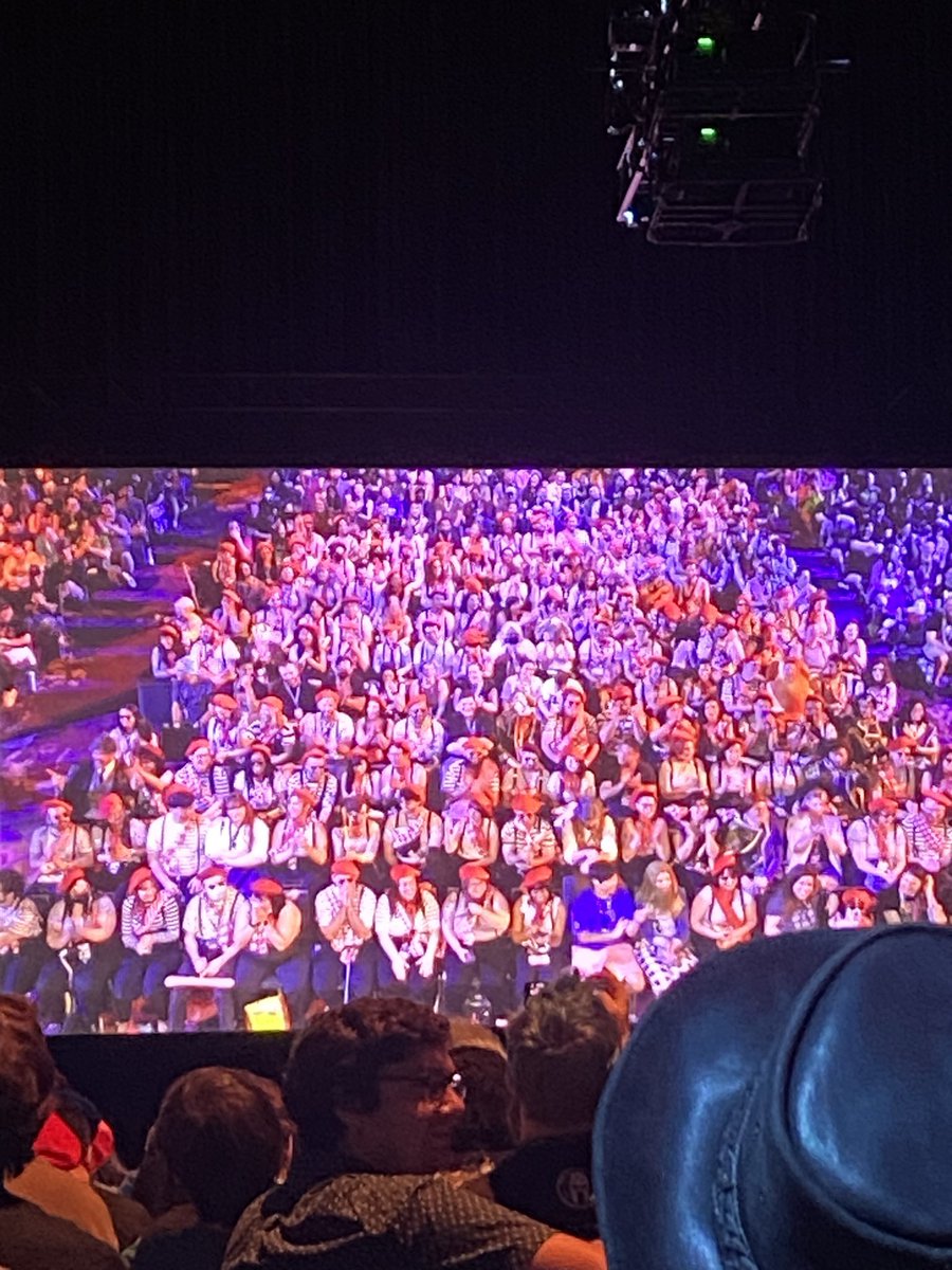 engineer_iplier's tweet photo. 8/30/25

(not pictured: the last half hour I got to see of the fnaf panel co-hosted by @DapperMrTom) https://t.co/PuzlDYmwa9