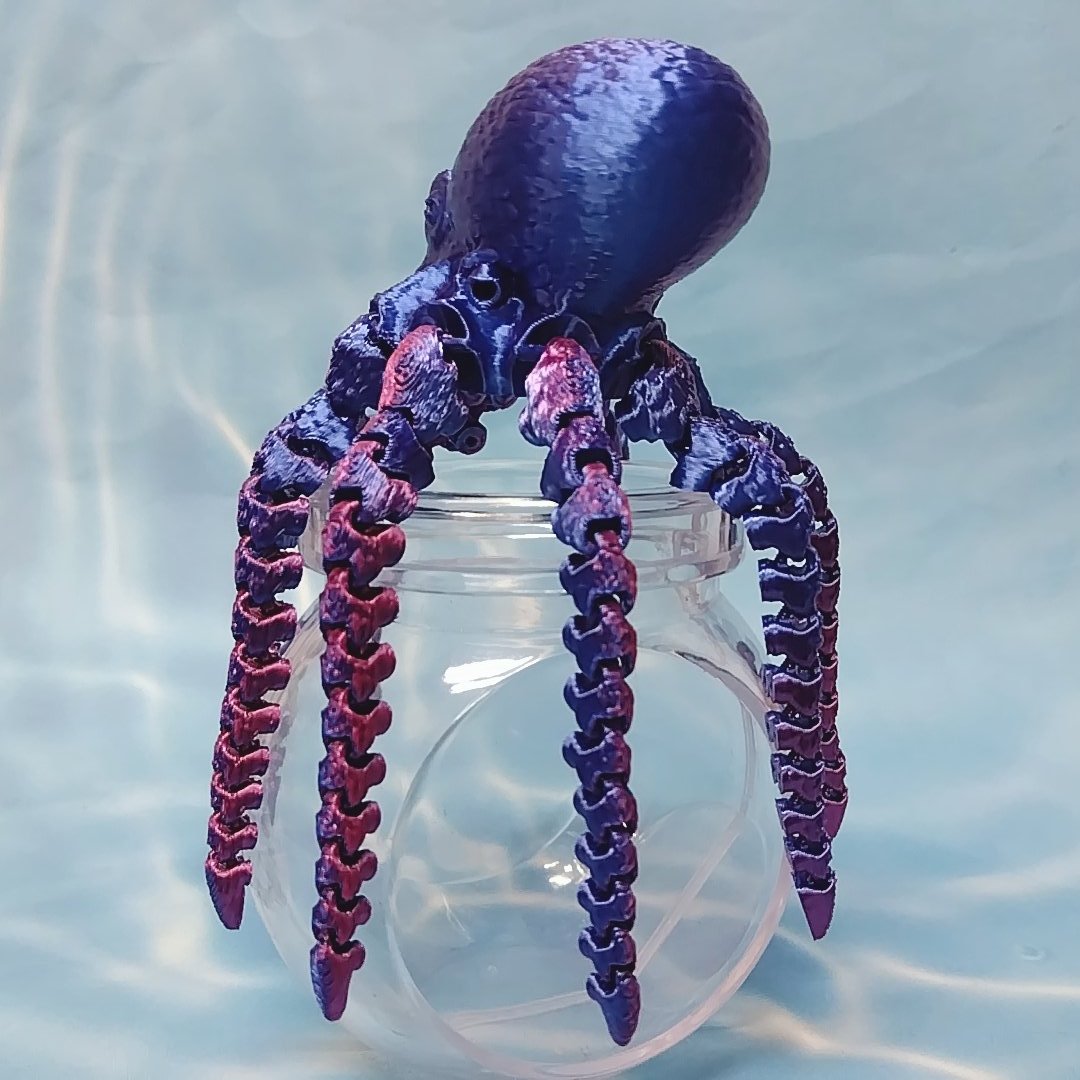 💙🐙好評発売中🐙💙 #KKTOYS ▫️可動するタコ 大迫力のタコ‼️ 触手は