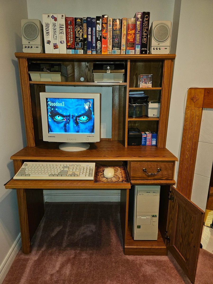 the last time the internet truly felt like it wasnt just a trough full of slop, computers looked like this
