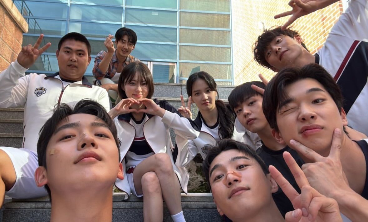 •kdm• 🔥 The Winning Try 🔥

terima kasih untuk seluruh crew dan cast sampai jumpa di project selanjutnya, bakalan kangen banget sama hanyang squad 🤧