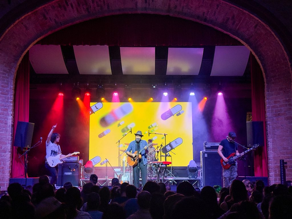 Un concierto al año no hace daño… y más si es <a href="/Superlitio/">S U P E R L I T I O</a> 🥺😱🥳… @comfama 👍🏾