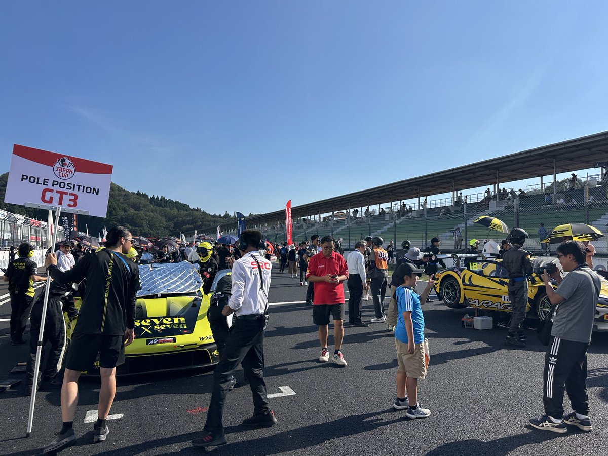 #出勤先を間違えました

岡山国際サーキットに来たけどS耐はまだまだ2ヶ月先の10/25-26でした.....

野生のシャーリー半田さんがいました！
すぱーくじゃない猫ちゃんも！

#GTWorldAsia 
#S耐 #スーパー耐久 #SuperTaikyu #岡山国際サーキット #ENEOS #BRIDGESTONE