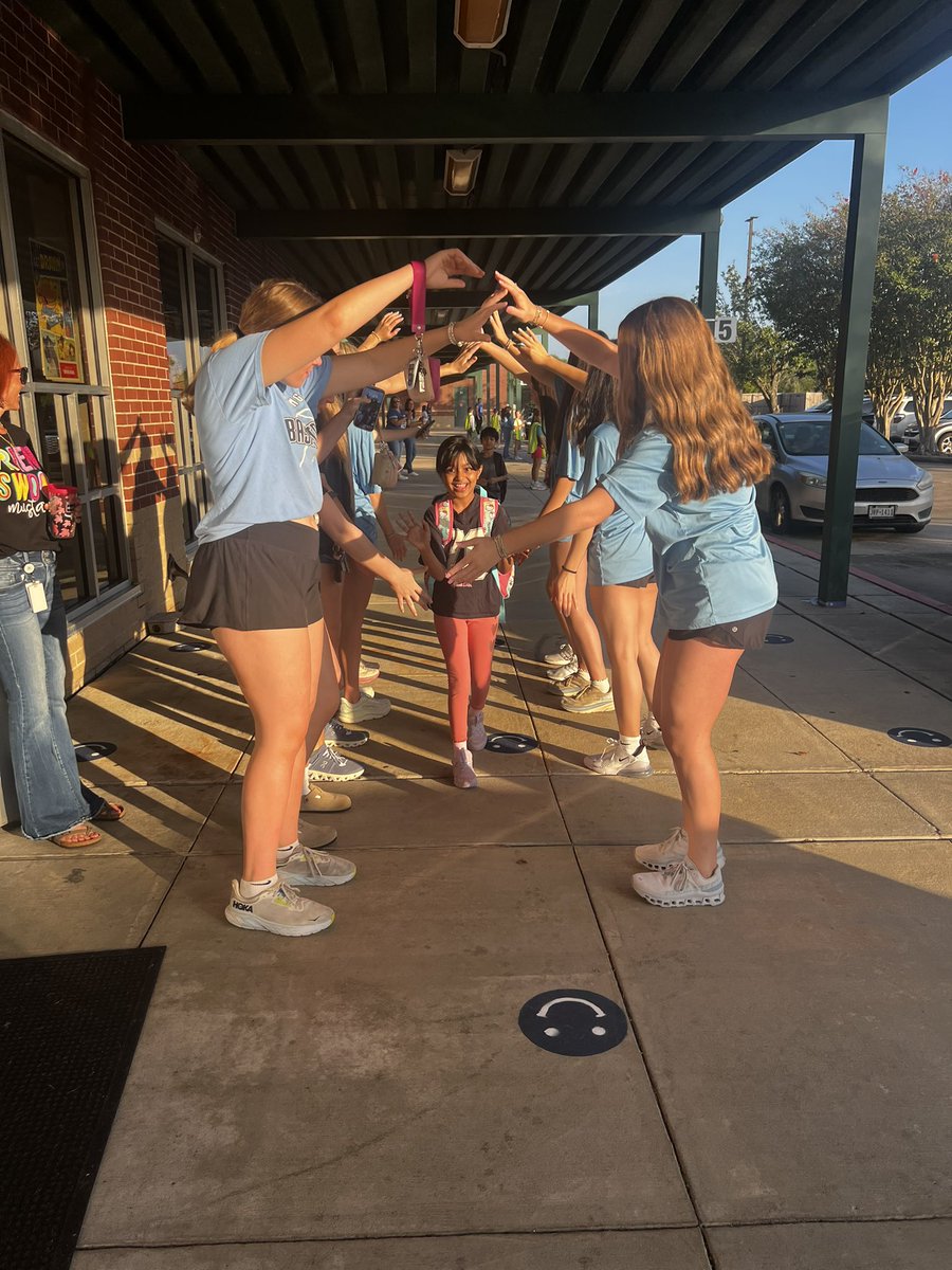 Mustangs serving Mustangs!